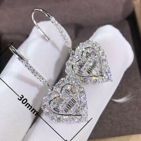 NEW 925 Sterling Silver ❤️ Heart Earrings - Picture 2 of 7